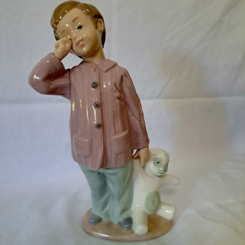 NAO By Lladro Sleepy Head #1139 Boy With Teddy Bear Figurine 1990